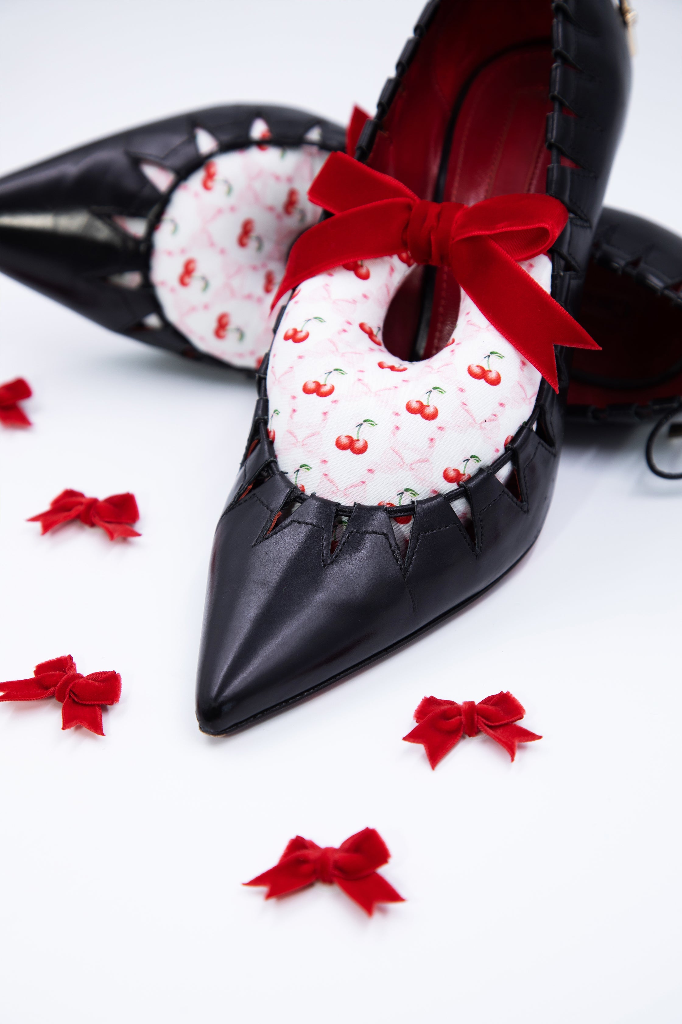 Cherry Kiss Shoe Stuffer Inserts