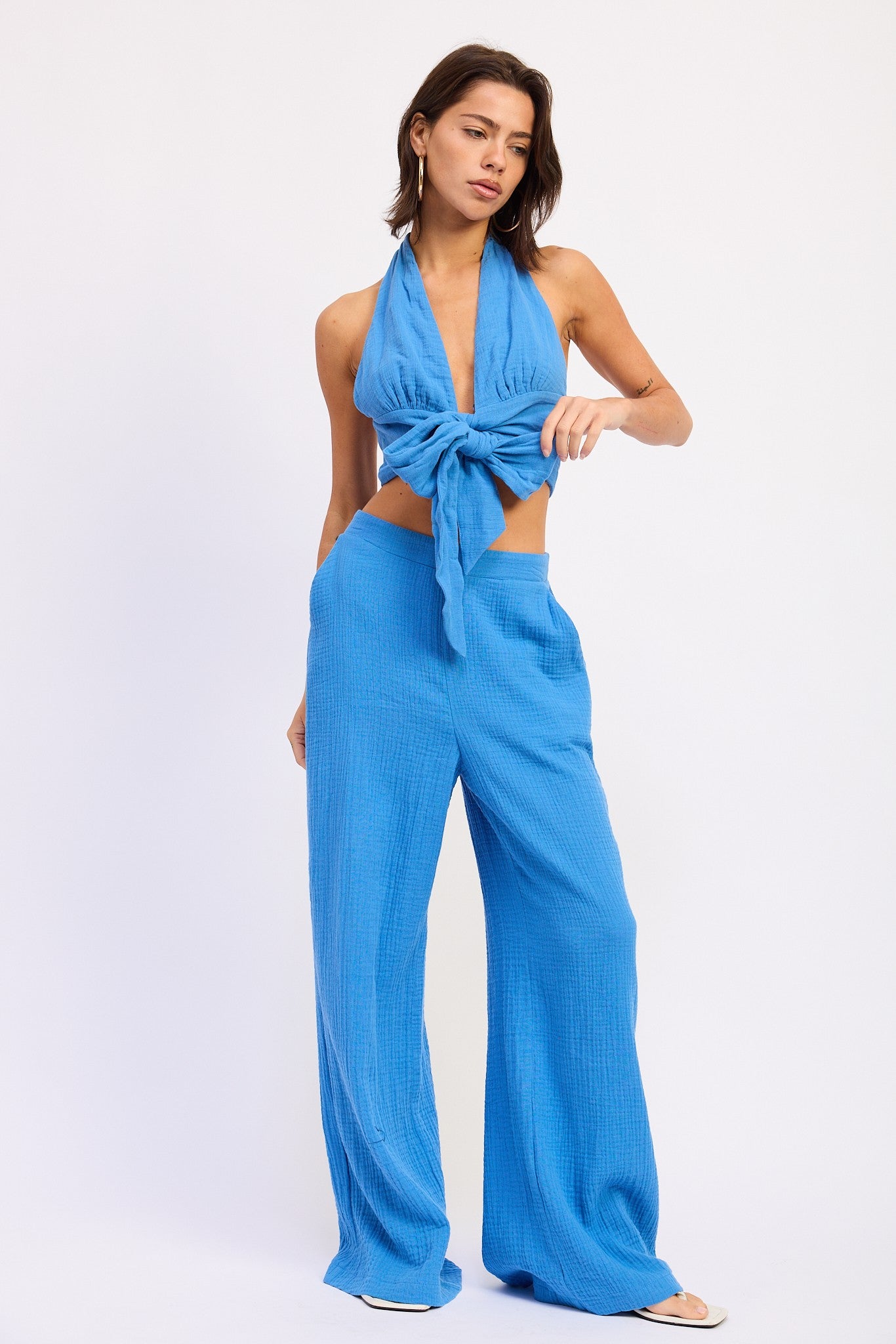 DOUBLE GAUZE HALTER NECK CROP TOP