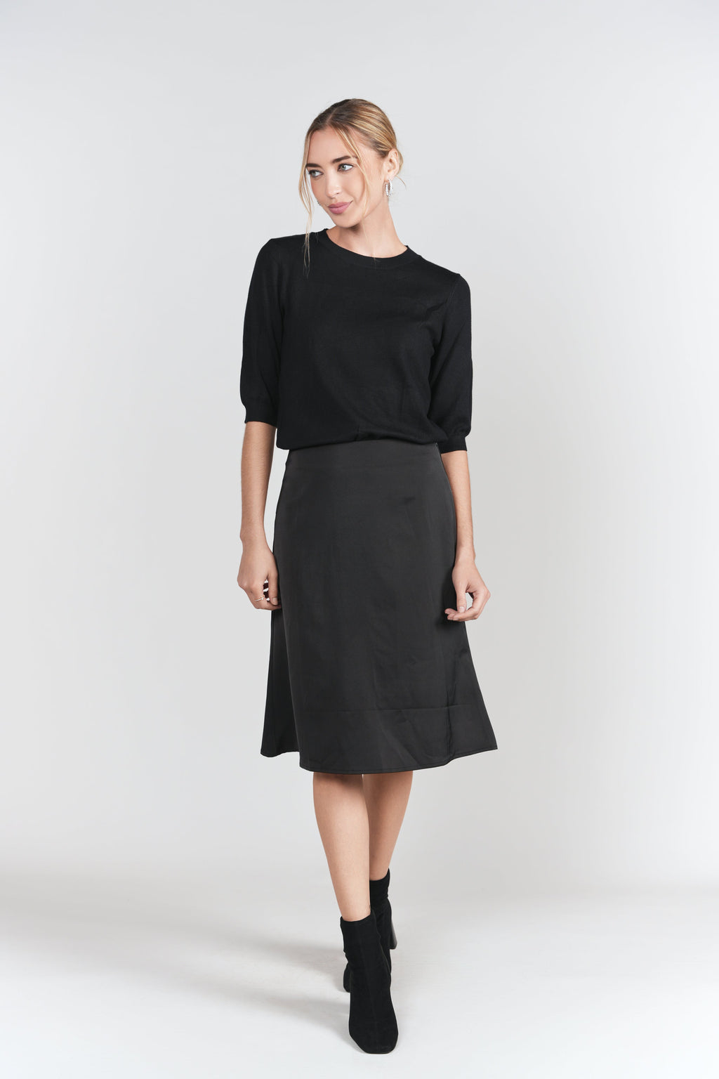 Naomie Slip Skirt 23"- Black