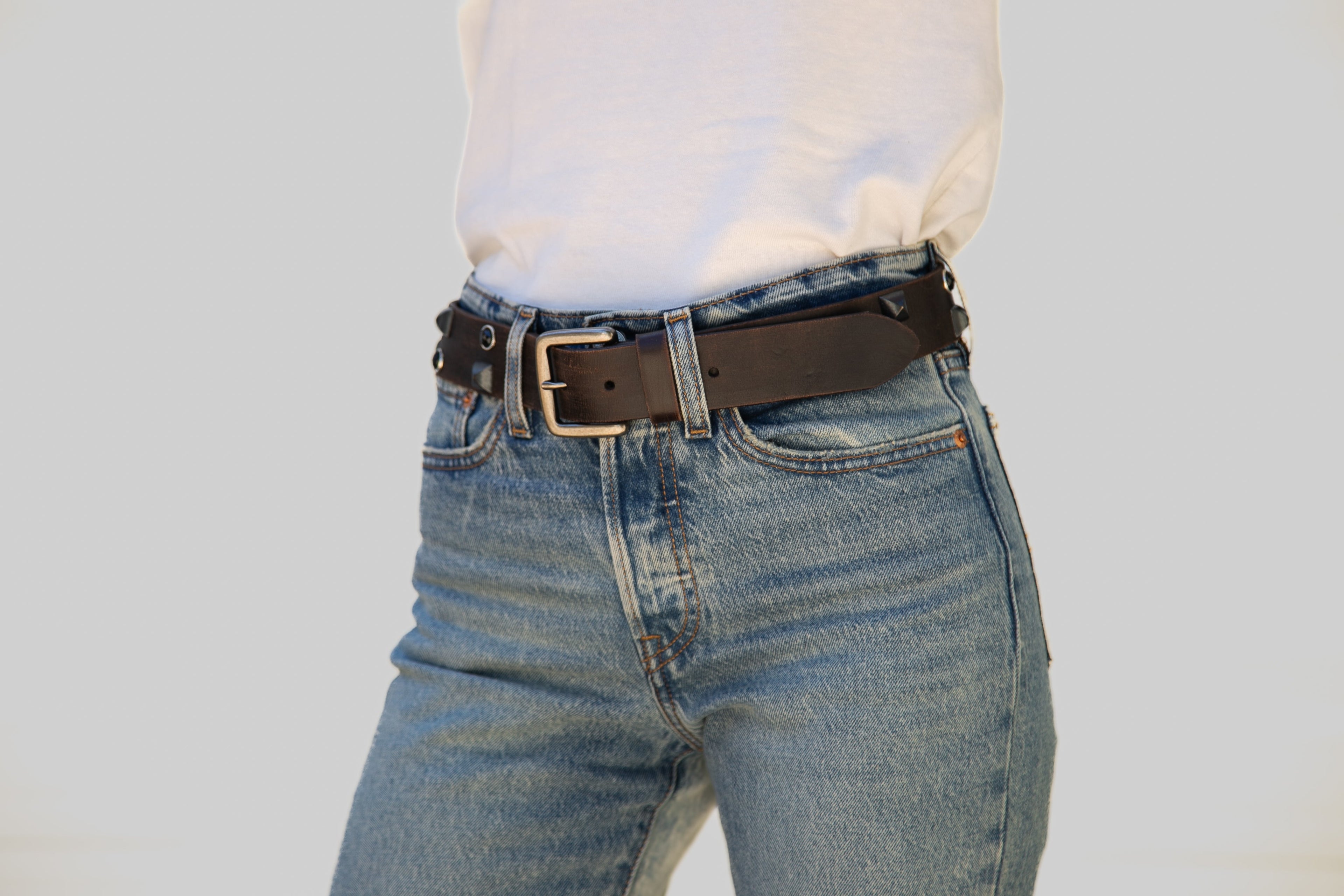 Genuine leather belt with six row pyramid and gemstone design