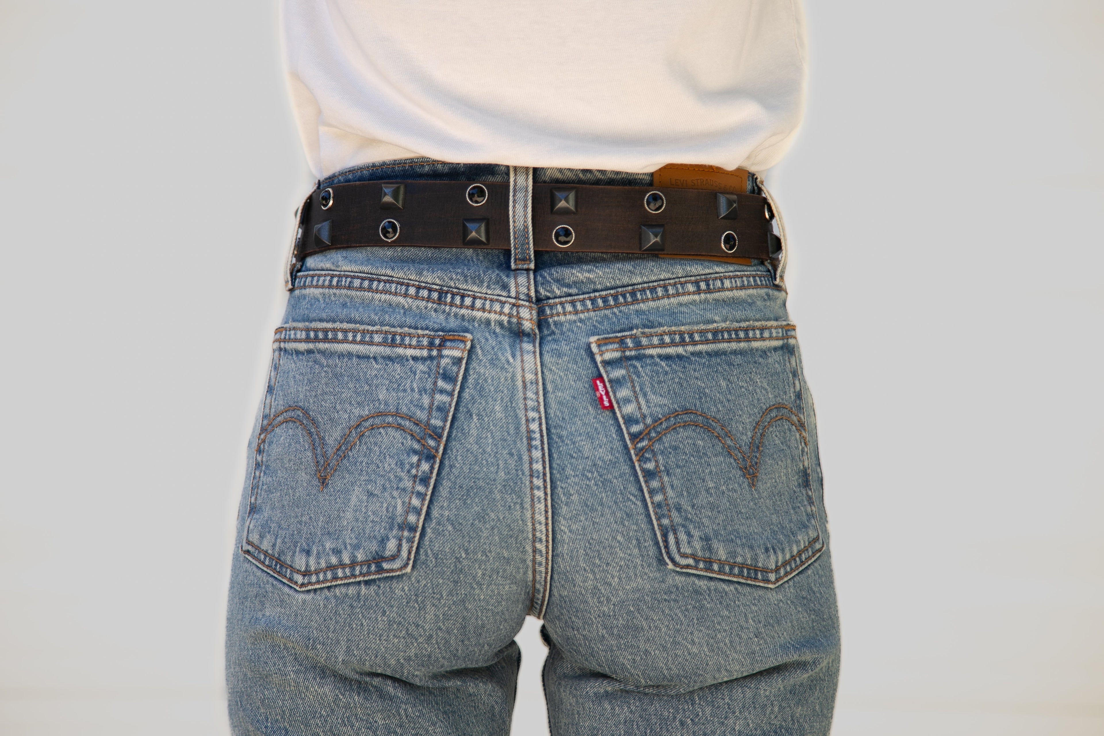 Genuine leather belt with six row pyramid and gemstone design