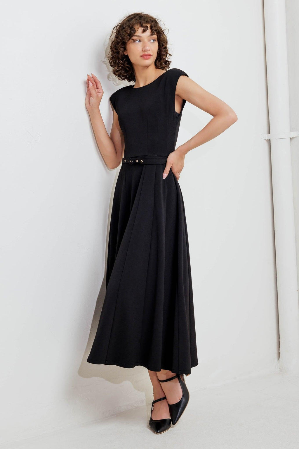 Modern Mona Midi Dress