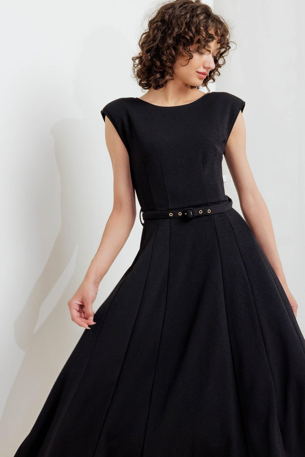 Modern Mona Midi Dress