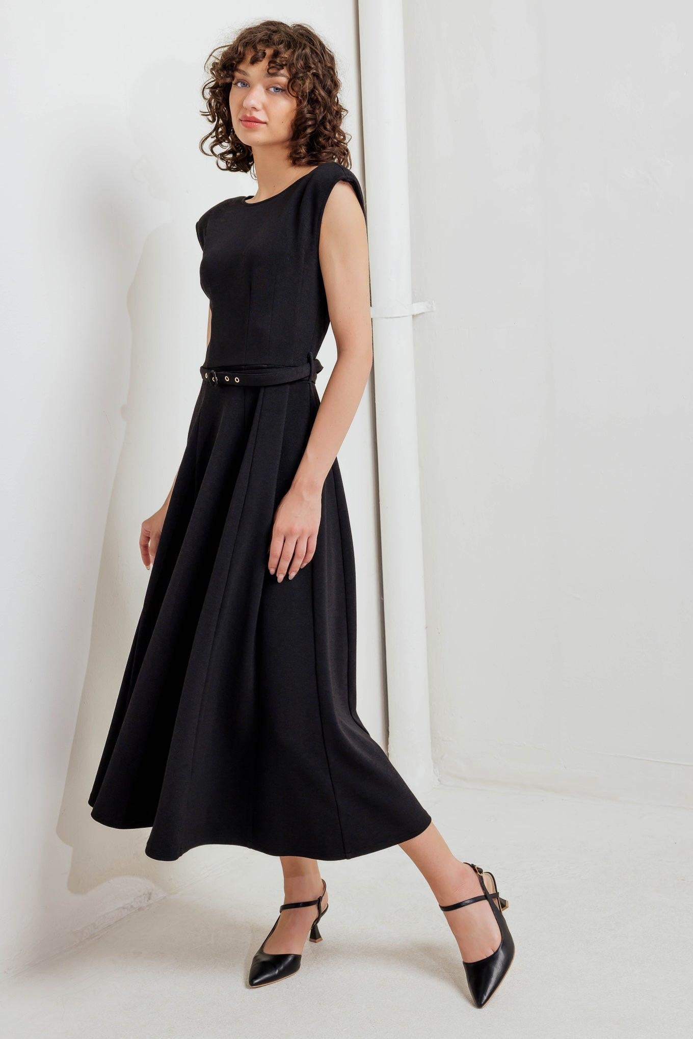 Modern Mona Midi Dress