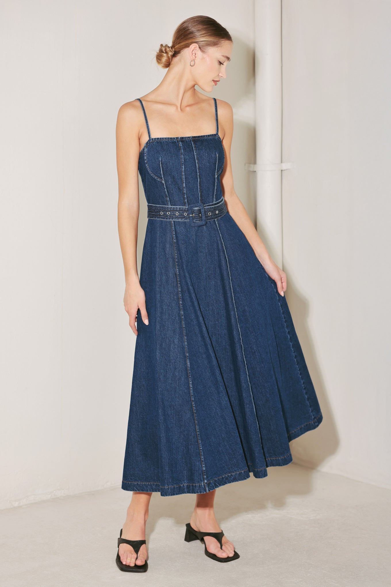 UNDERSTATED ICON DENIM MIDI DRESS