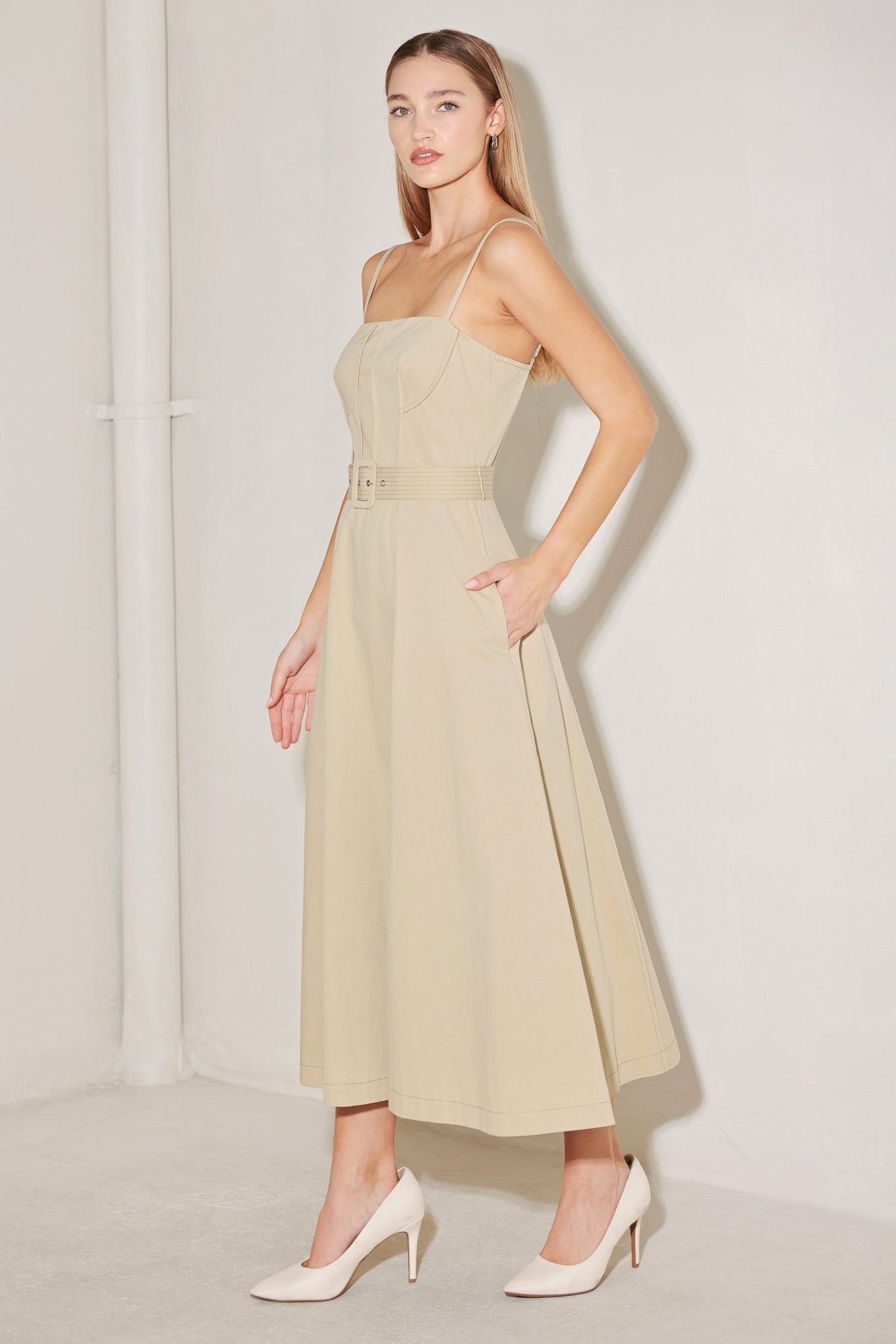 UNDERSTATED ICON WOVEN MIDI DRESS
