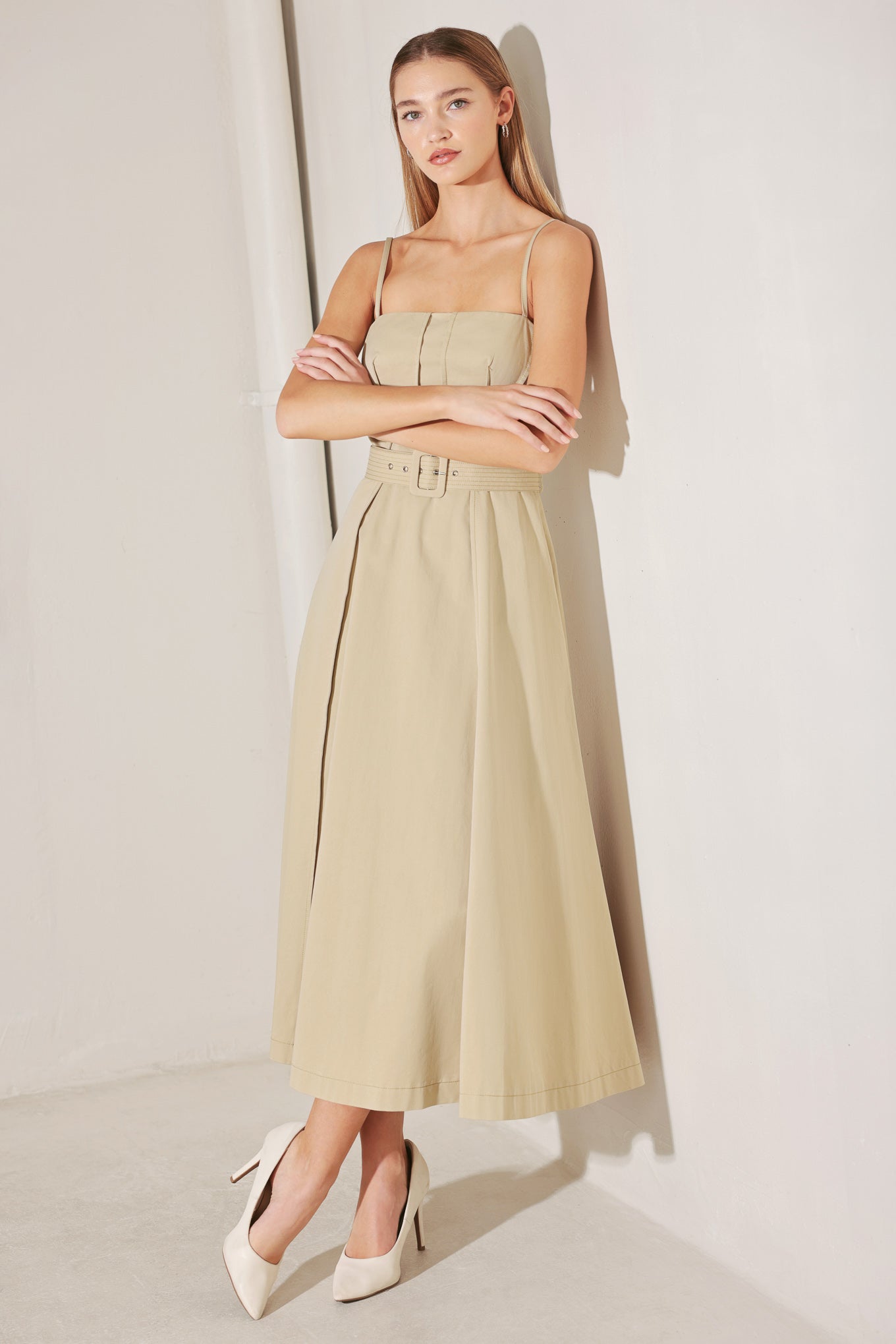 UNDERSTATED ICON WOVEN MIDI DRESS