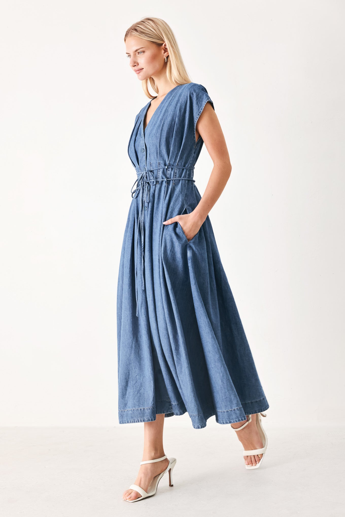 edited denim dress The 15 Cutest Ways to Wear the Denim Dress Trend This Spring