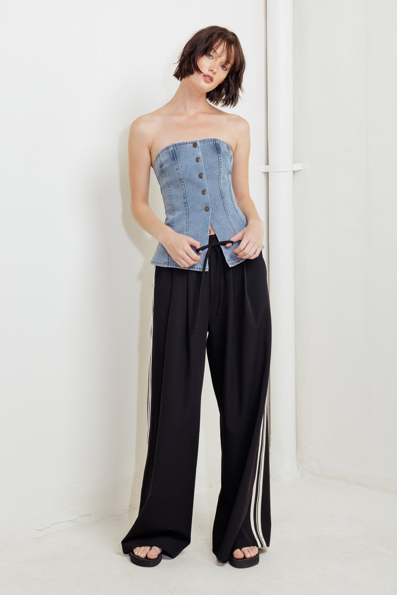 STITCHED SILHOUETTE DENIM TOP
