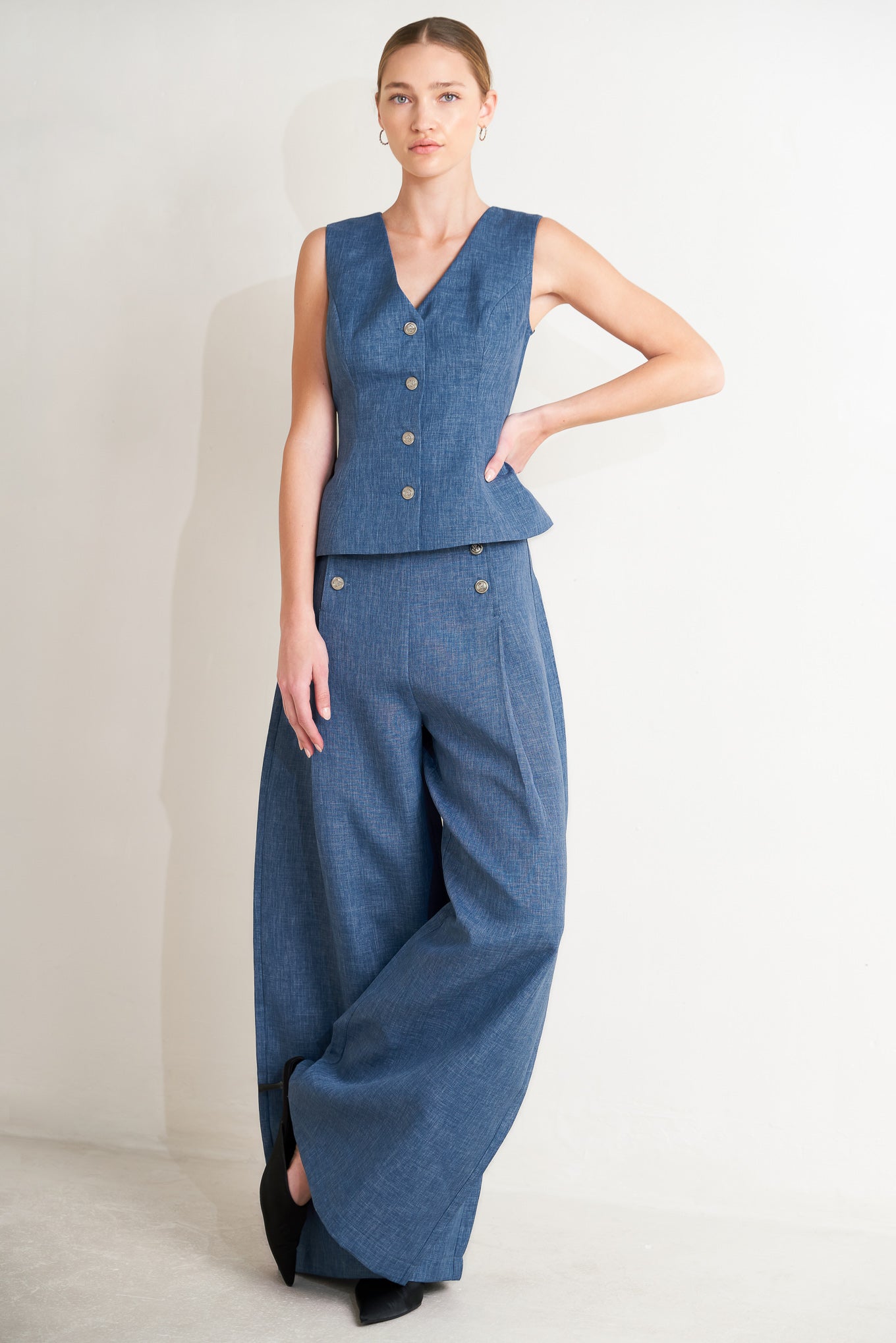 POWER MOVE WOVEN VEST