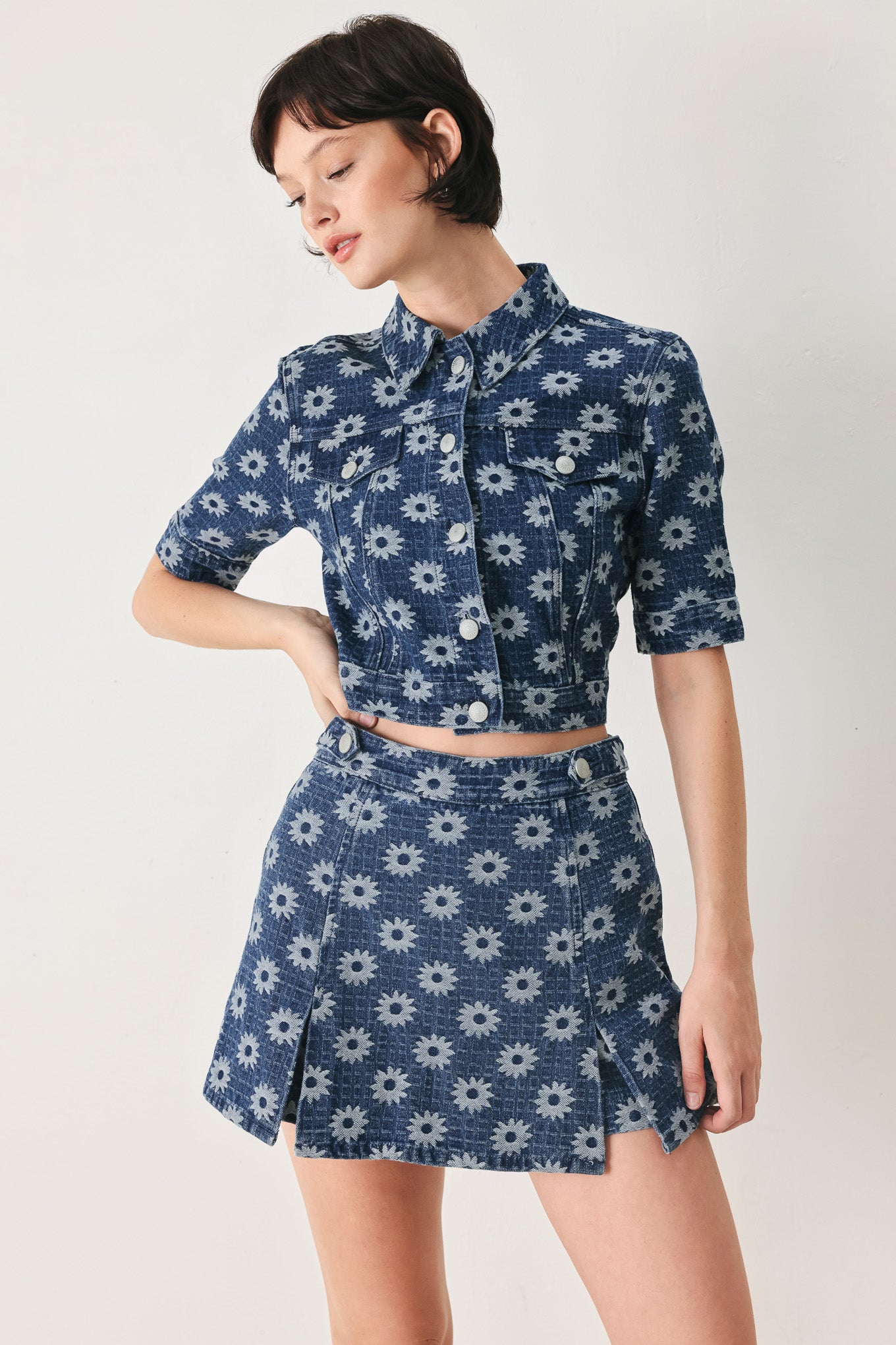 Sweet Daisy Woven Jacquard Denim Jacket