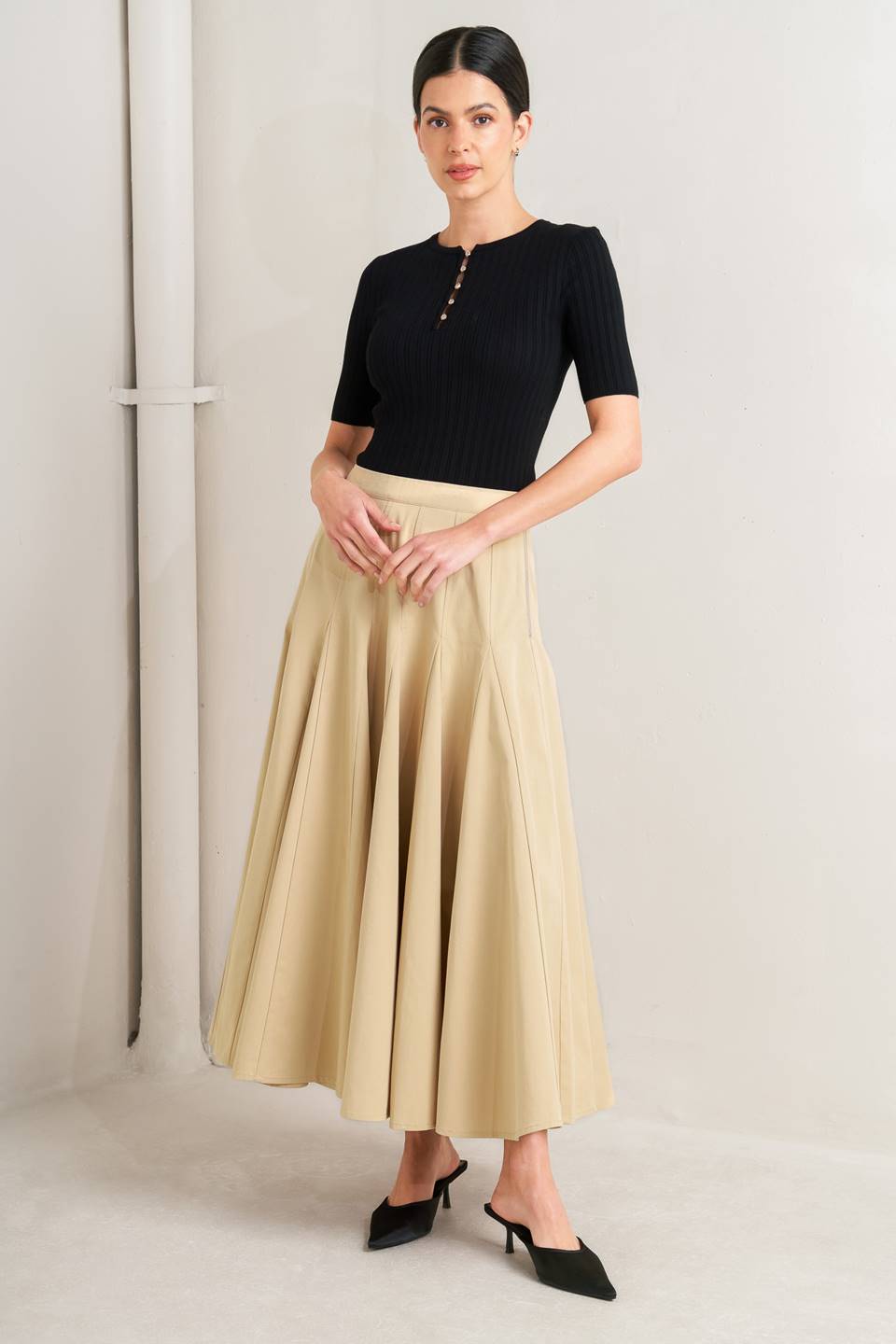 PALE FRAME WOVEN TAUPE CIRCLE SKIRT