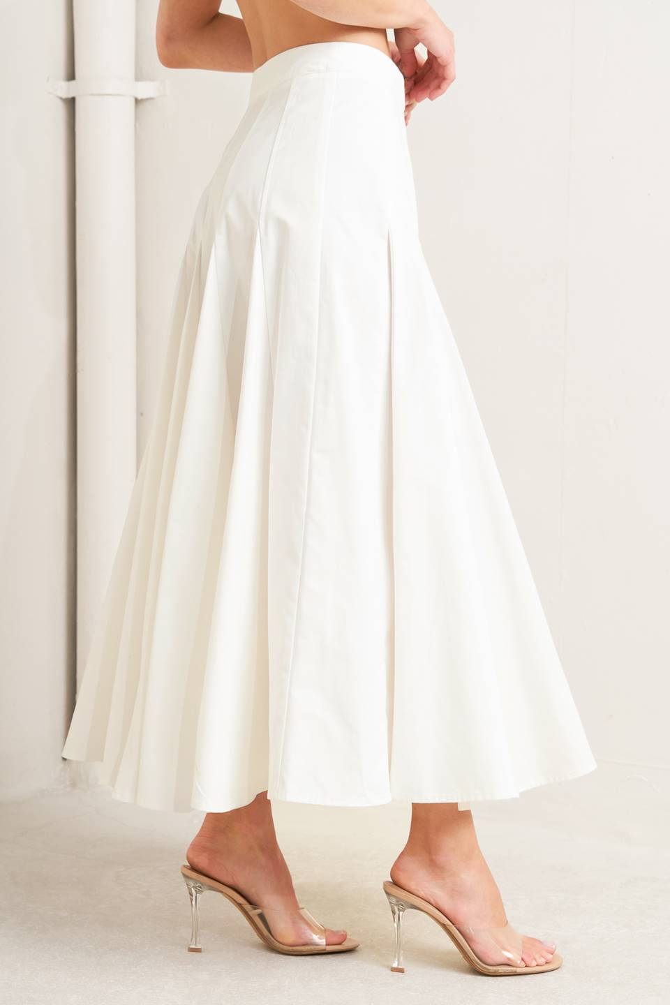 PALE FRAME WHITE WOVEN CIRCLE SKIRT