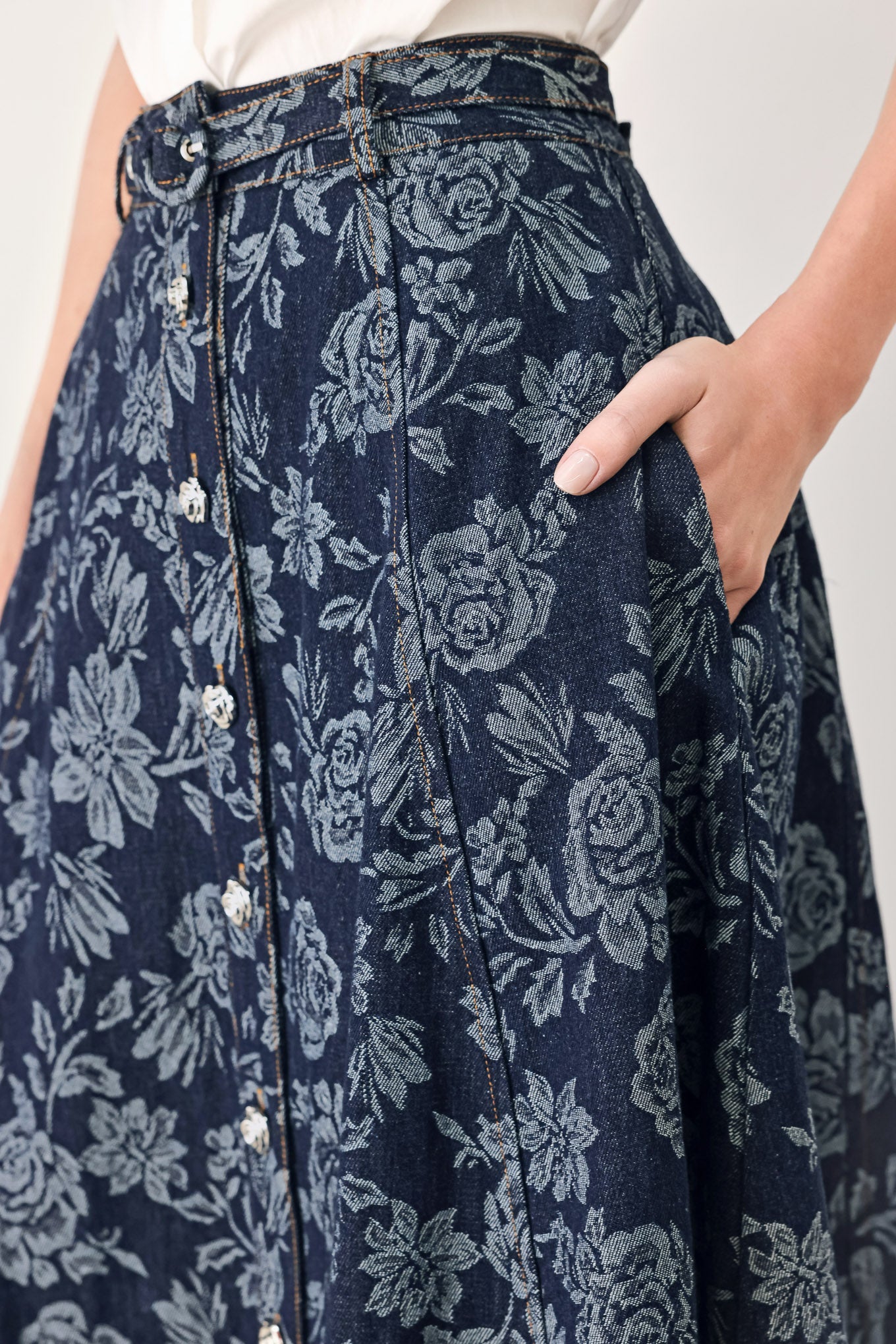 Rosette Floral Jacquard Full Skirt
