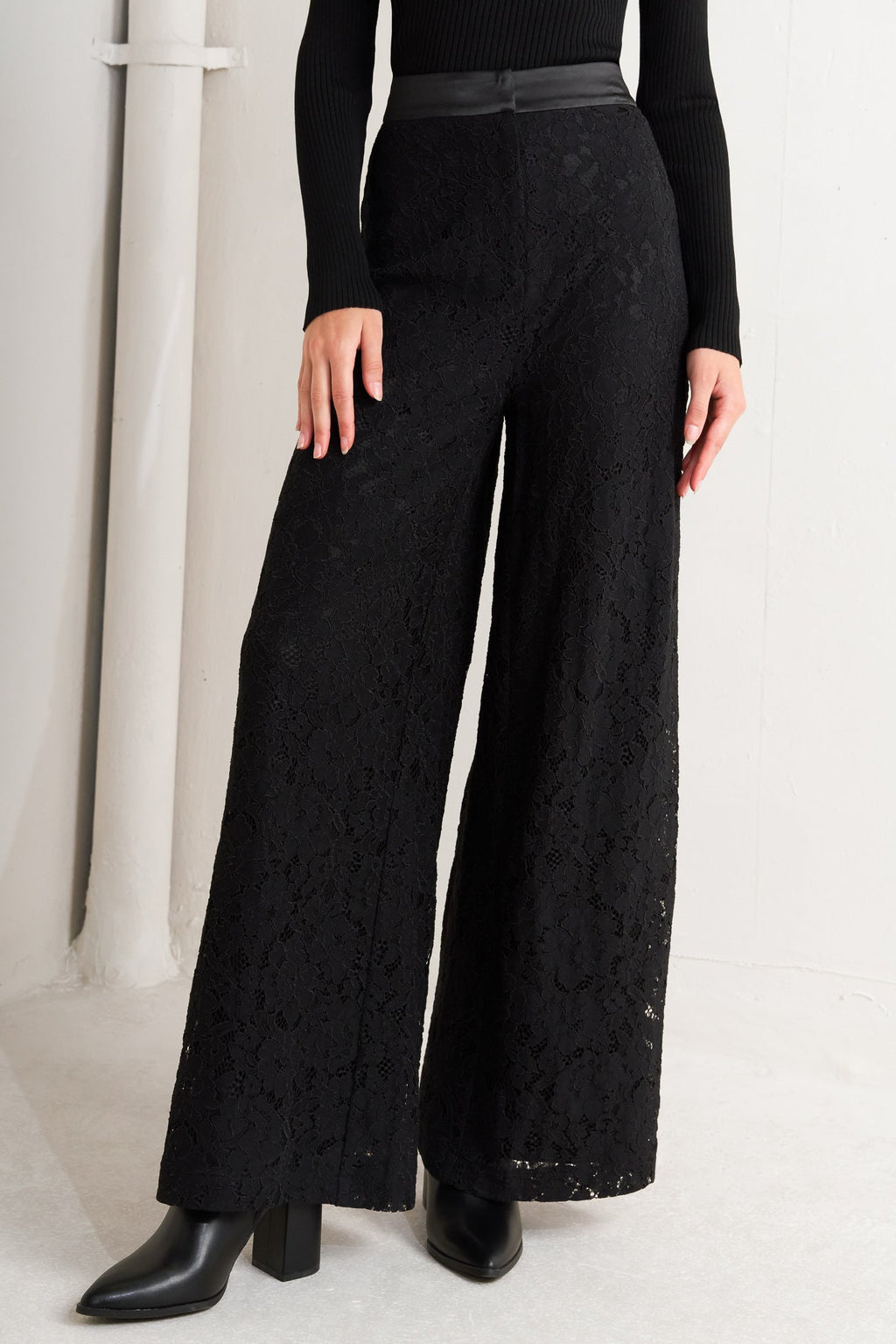 SHADOW GLAM WOVEN LACE PANTS