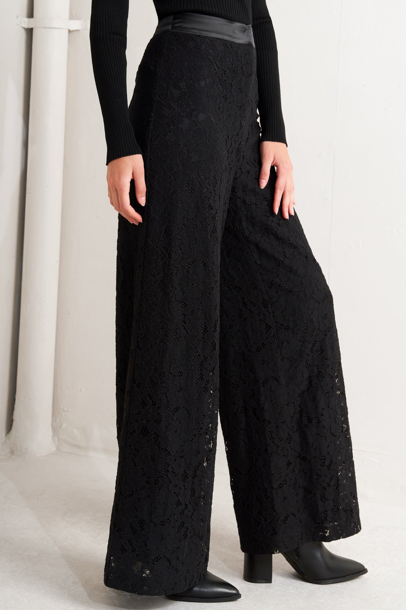 SHADOW GLAM WOVEN LACE PANTS