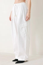 Crisp Essential Woven Balloon Pants
