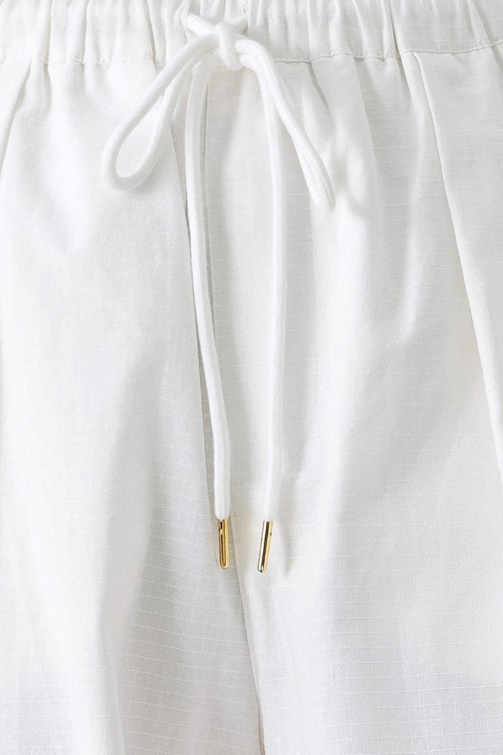 Crisp Essential Woven Balloon Pants
