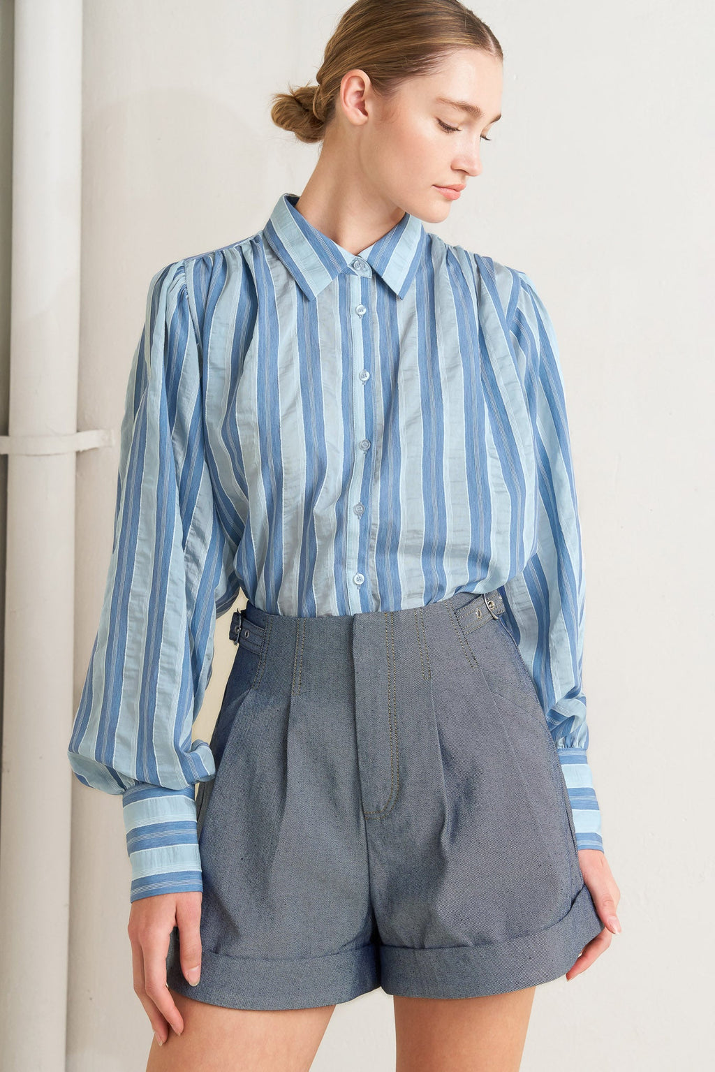 CONFIDENTLY COOL TAILORED WOVEN SHORT