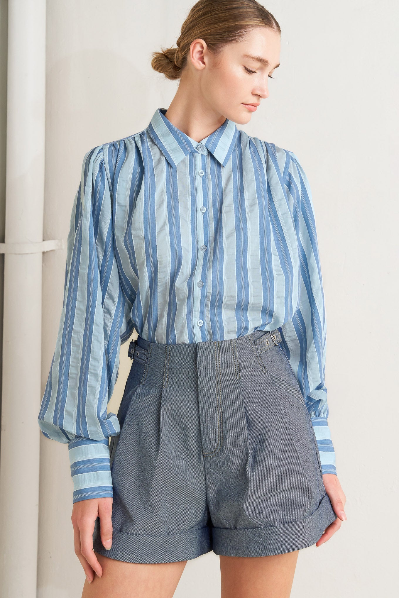 CONFIDENTLY COOL TAILORED WOVEN SHORT