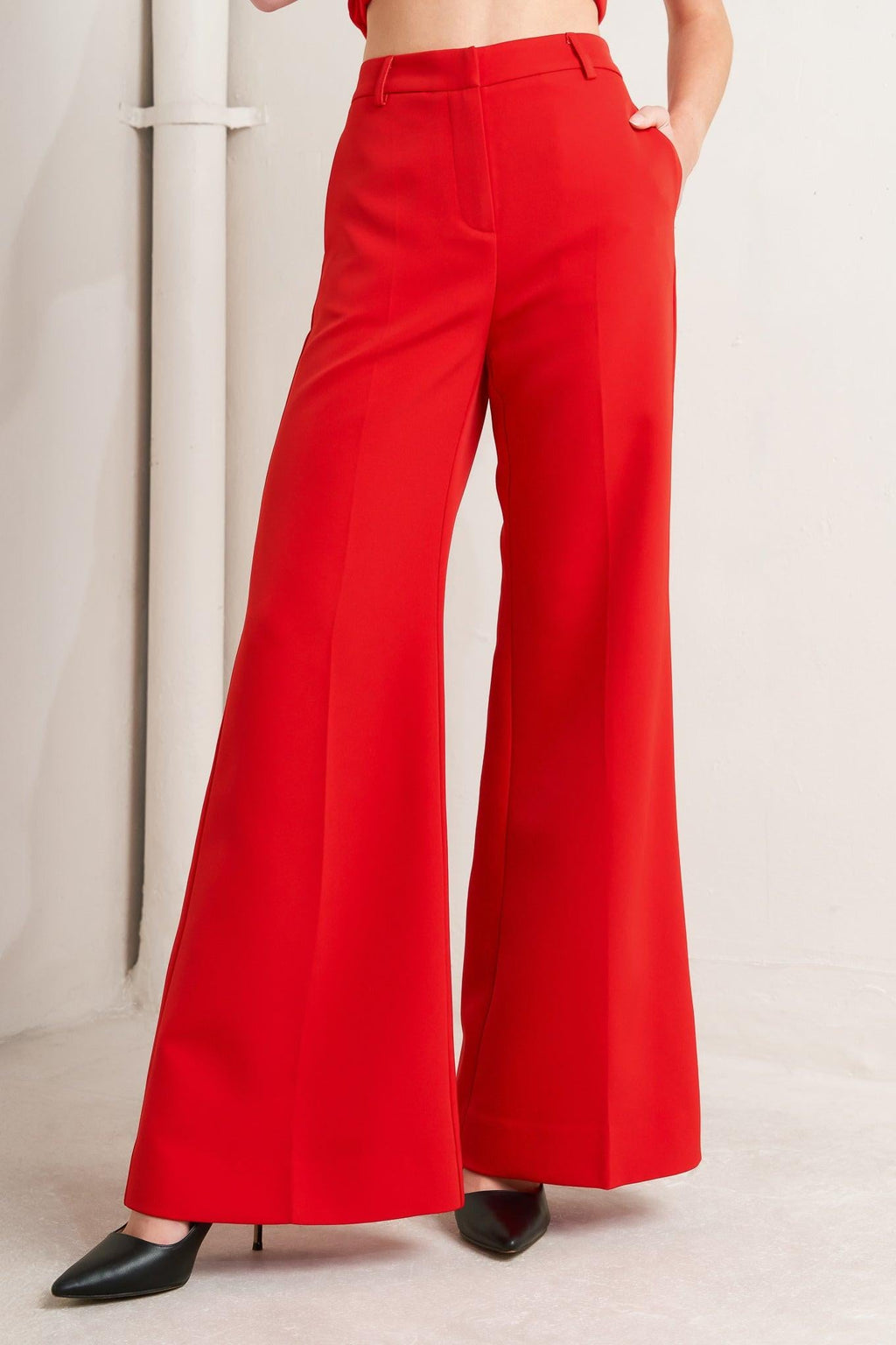 Noir Contour Pants