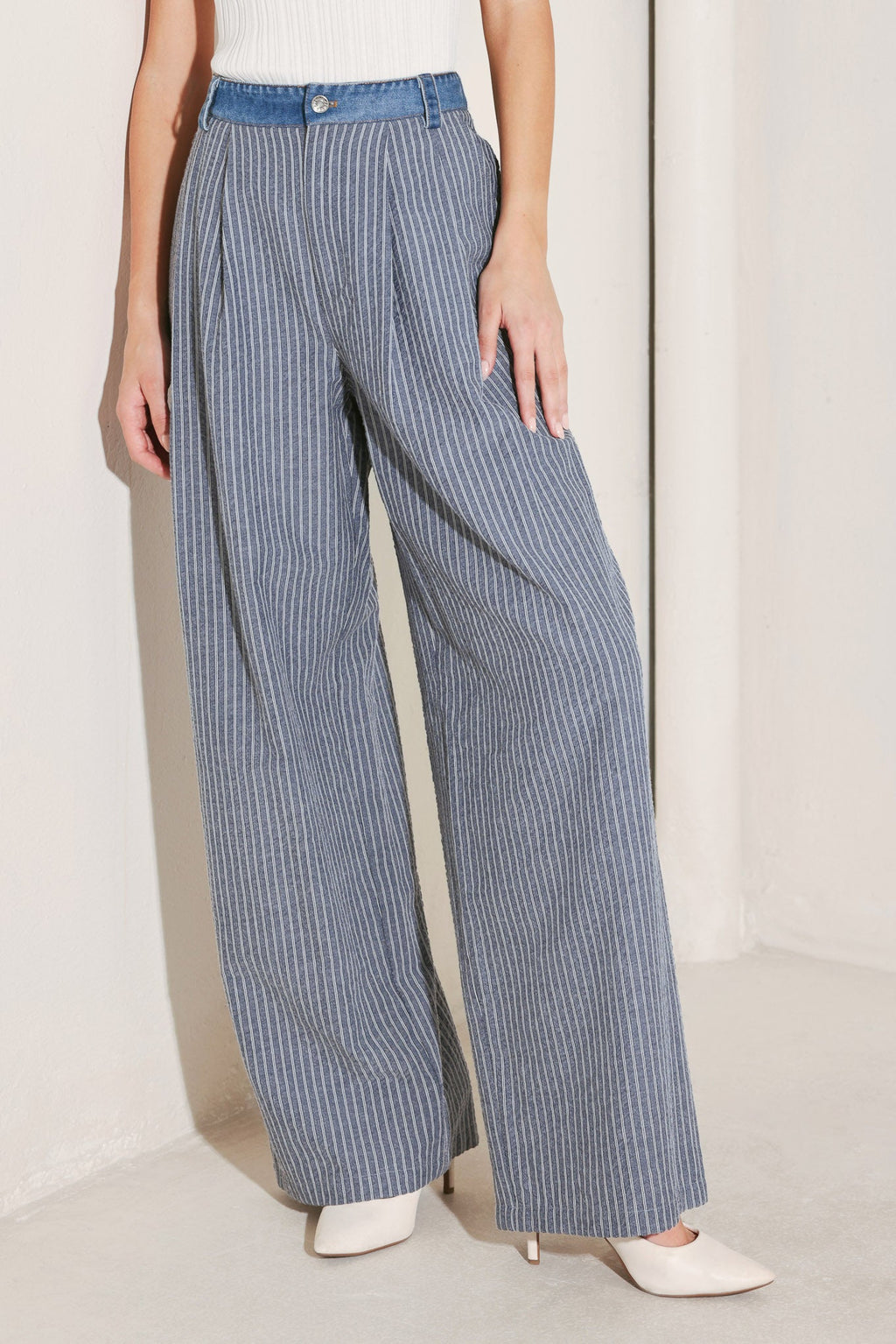 MARINA PINSTRIPE WOVEN SEERSUCKER PANTS