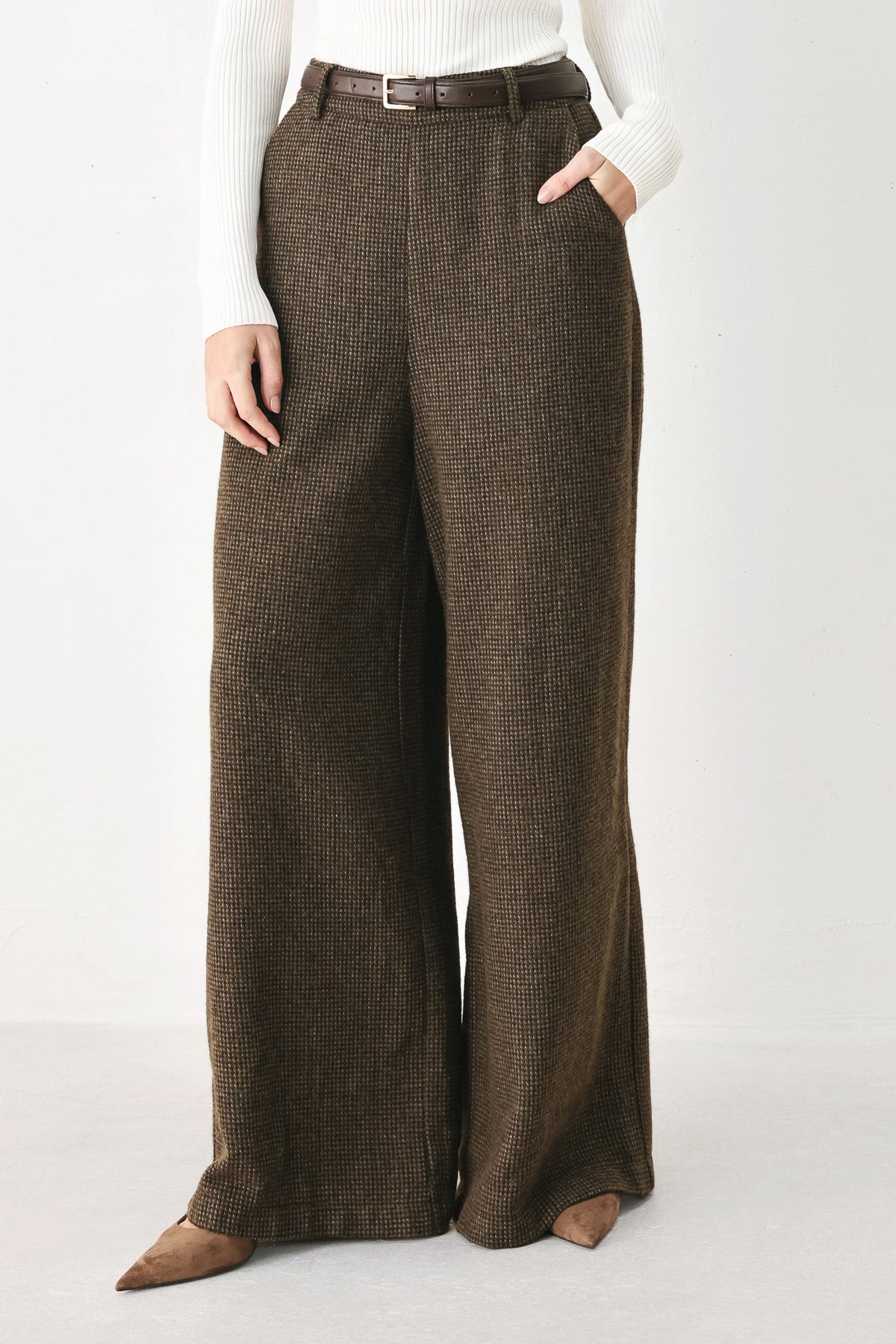 Heritage Charm Belted Wide-Leg Pants