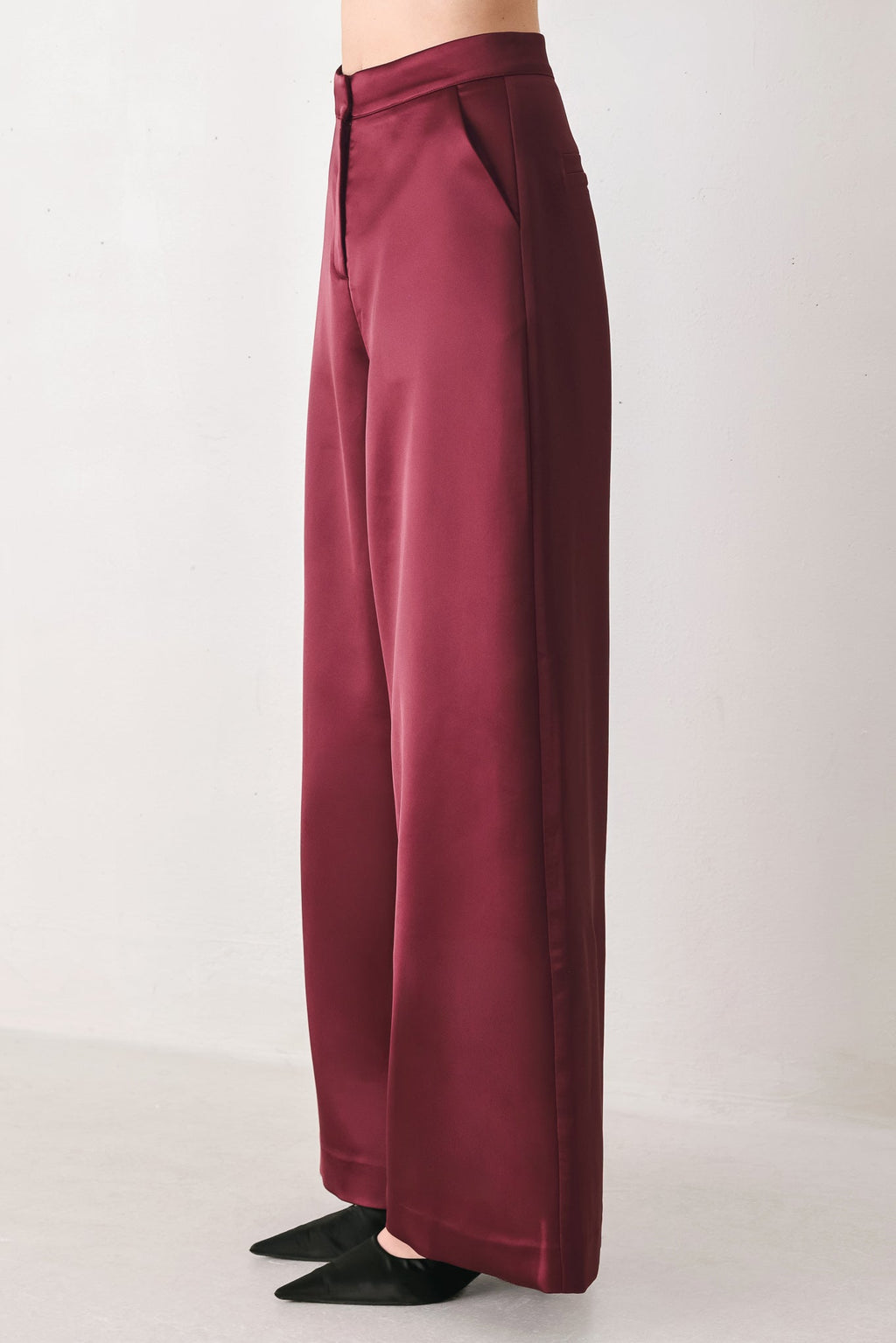 Modern Noir Wide-Leg Pants