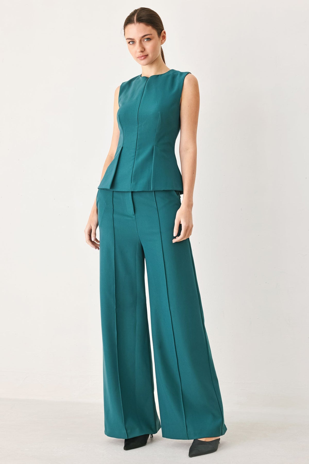 Modern Flow Top