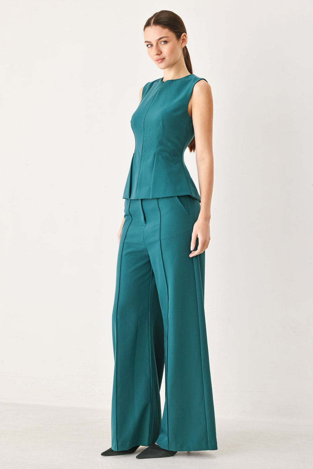 Modern Flow Top