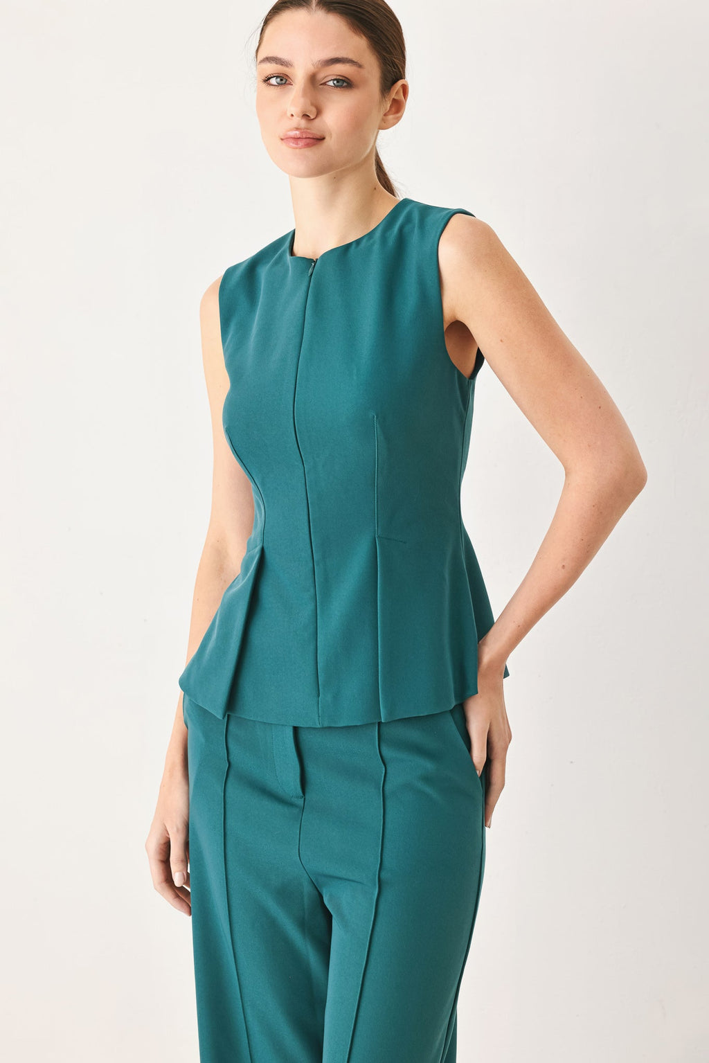 Modern Flow Top
