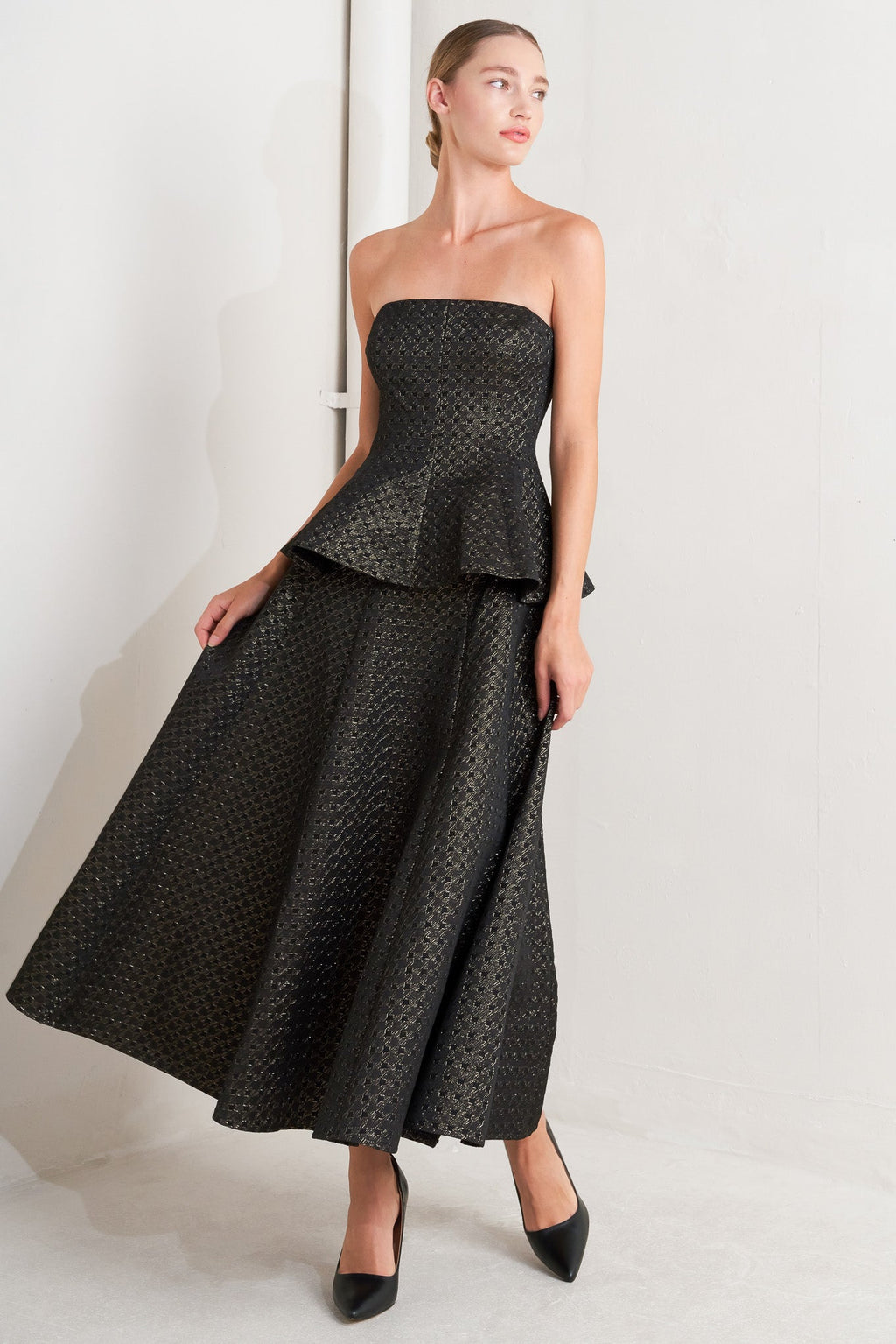 EVENING SCULPT METALLIC THREADED WOVEN TOP