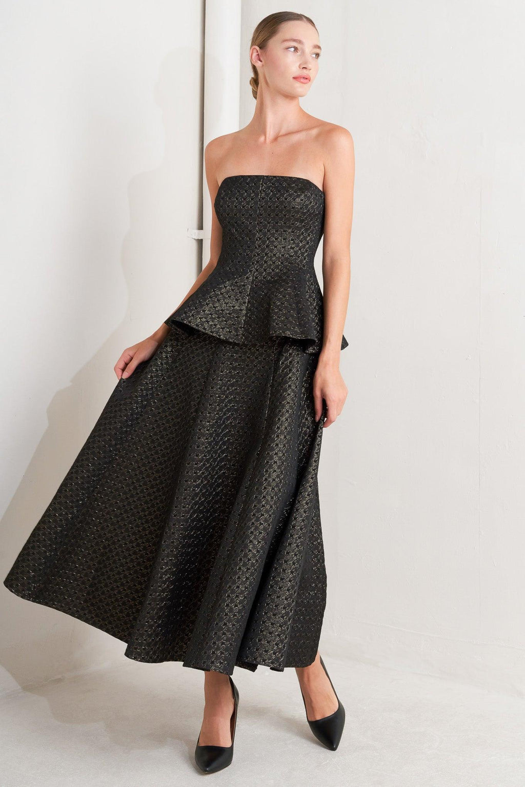 Evening Sculpt Metallic Threaded Top