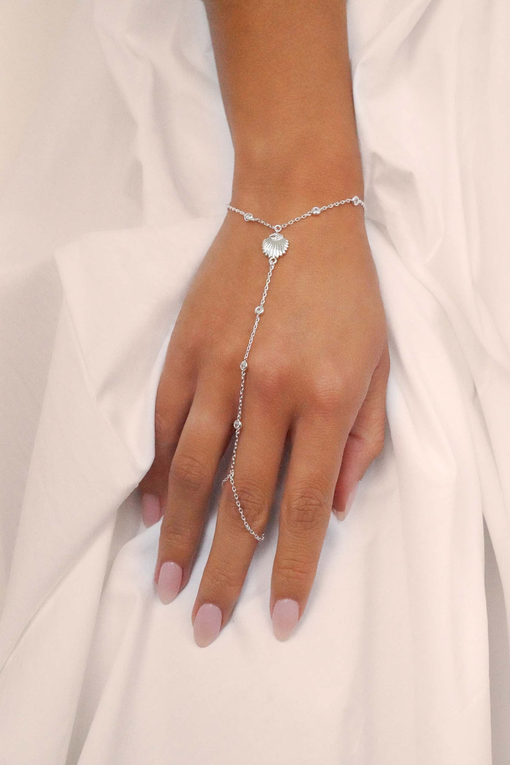 Santorini Shell Hand Chain
