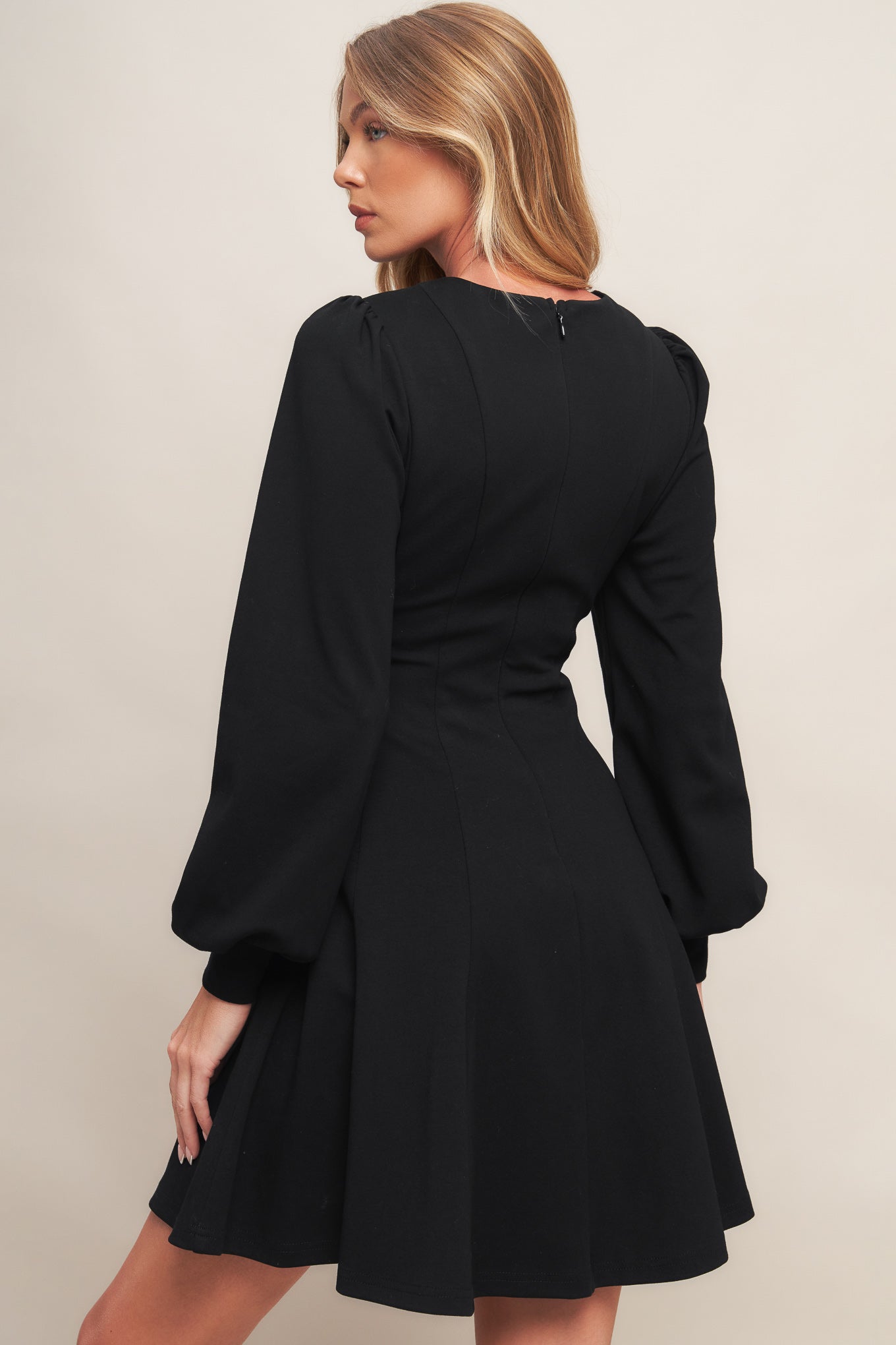 BLACK SWAN HEAVY KNIT MINI DRESS