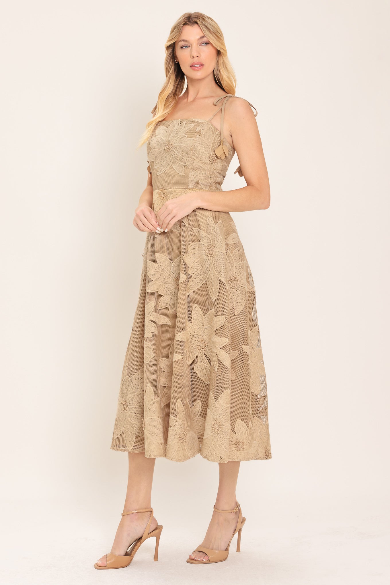 Sandy Bloom Floral Midi Dress
