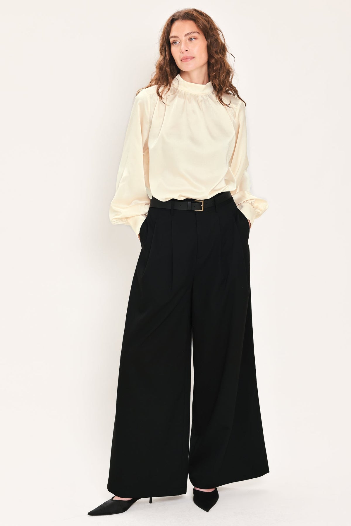 City Cinch Belted Wide-Leg Pants