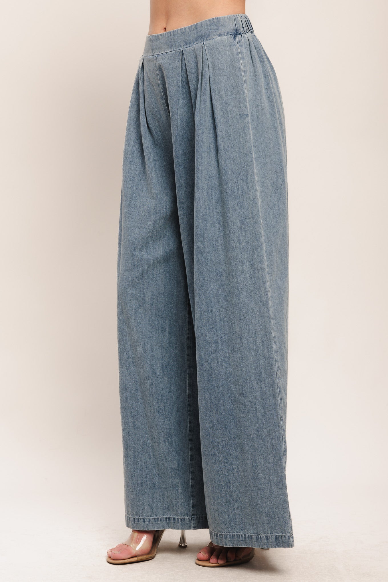 RELAXED DRAPE LIGHTWEIGHT DENIM PANTS
