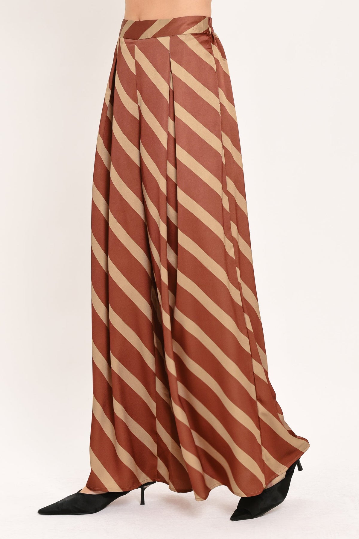 Toffee Diagonal Flow Wide-Leg Pants