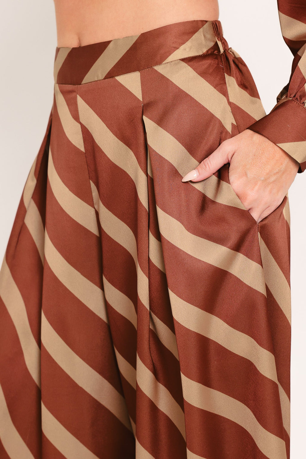 Toffee Diagonal Flow Wide-Leg Pants
