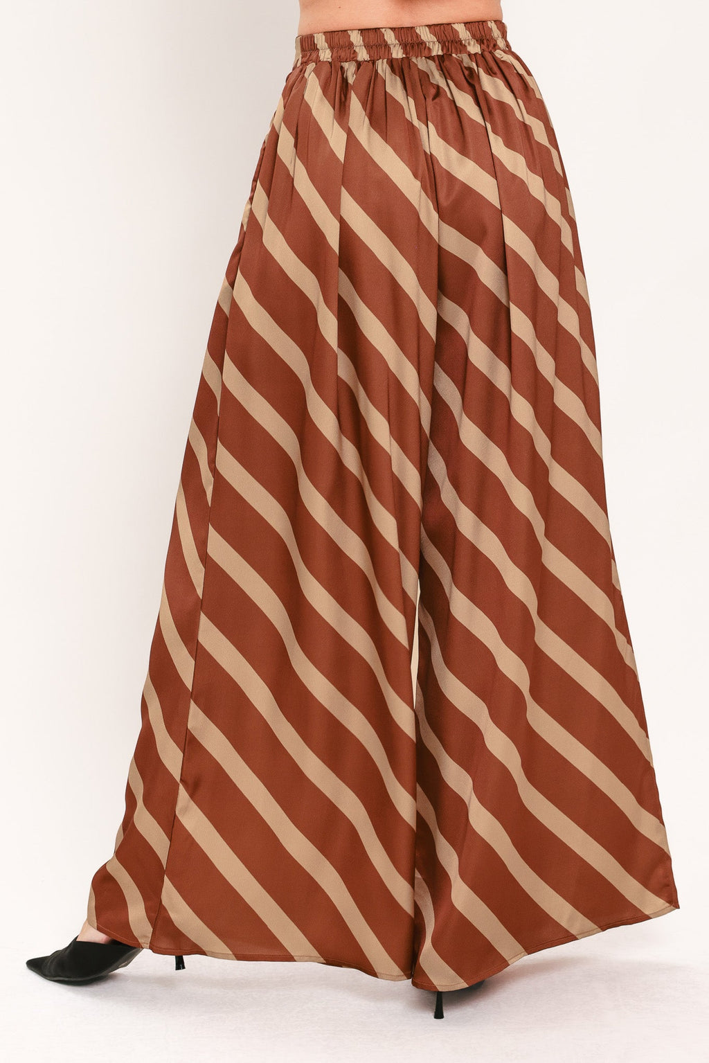 Toffee Diagonal Flow Wide-Leg Pants