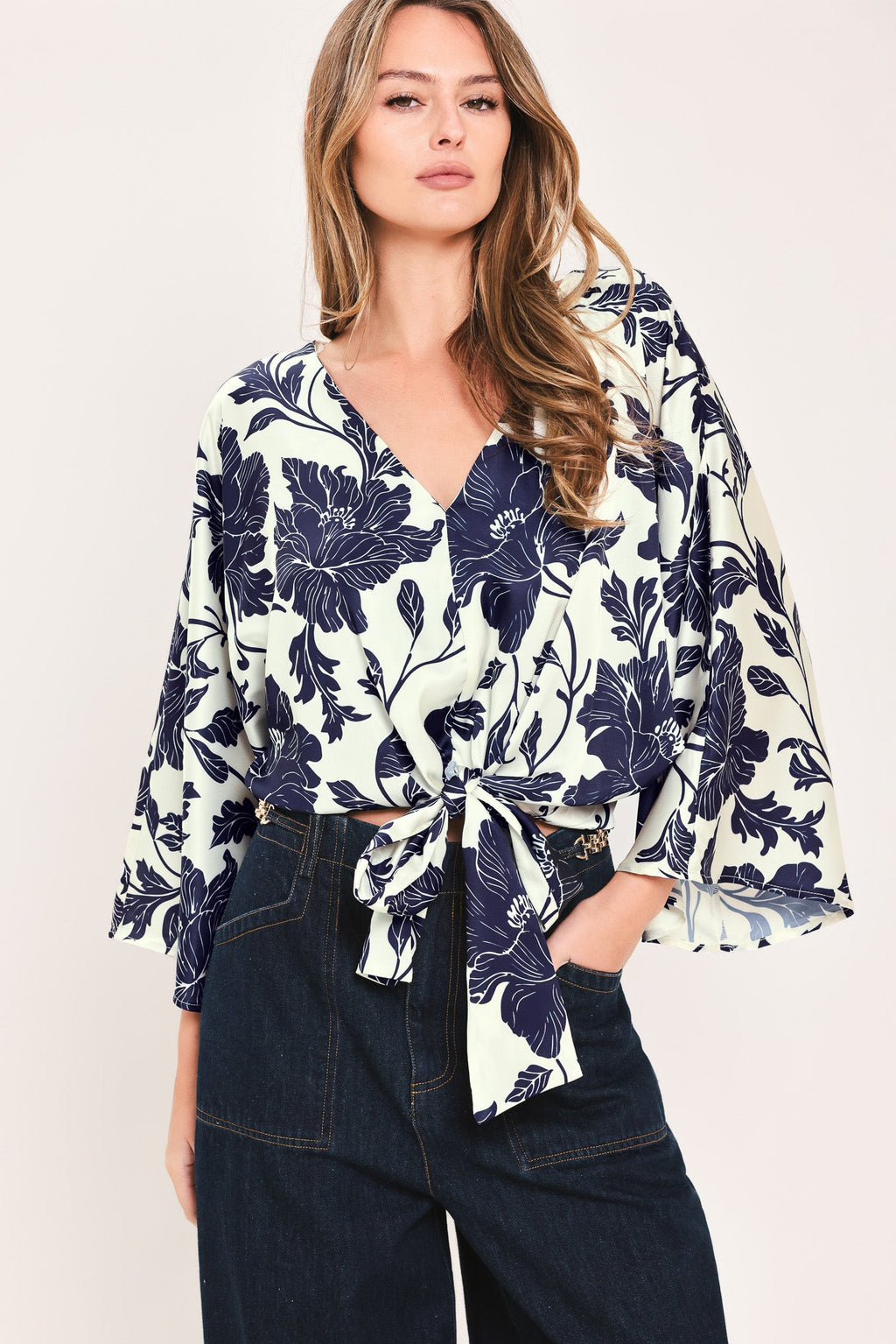 White Magnolia Current Top