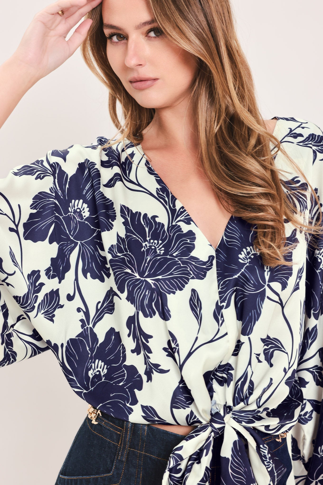 White Magnolia Current Top