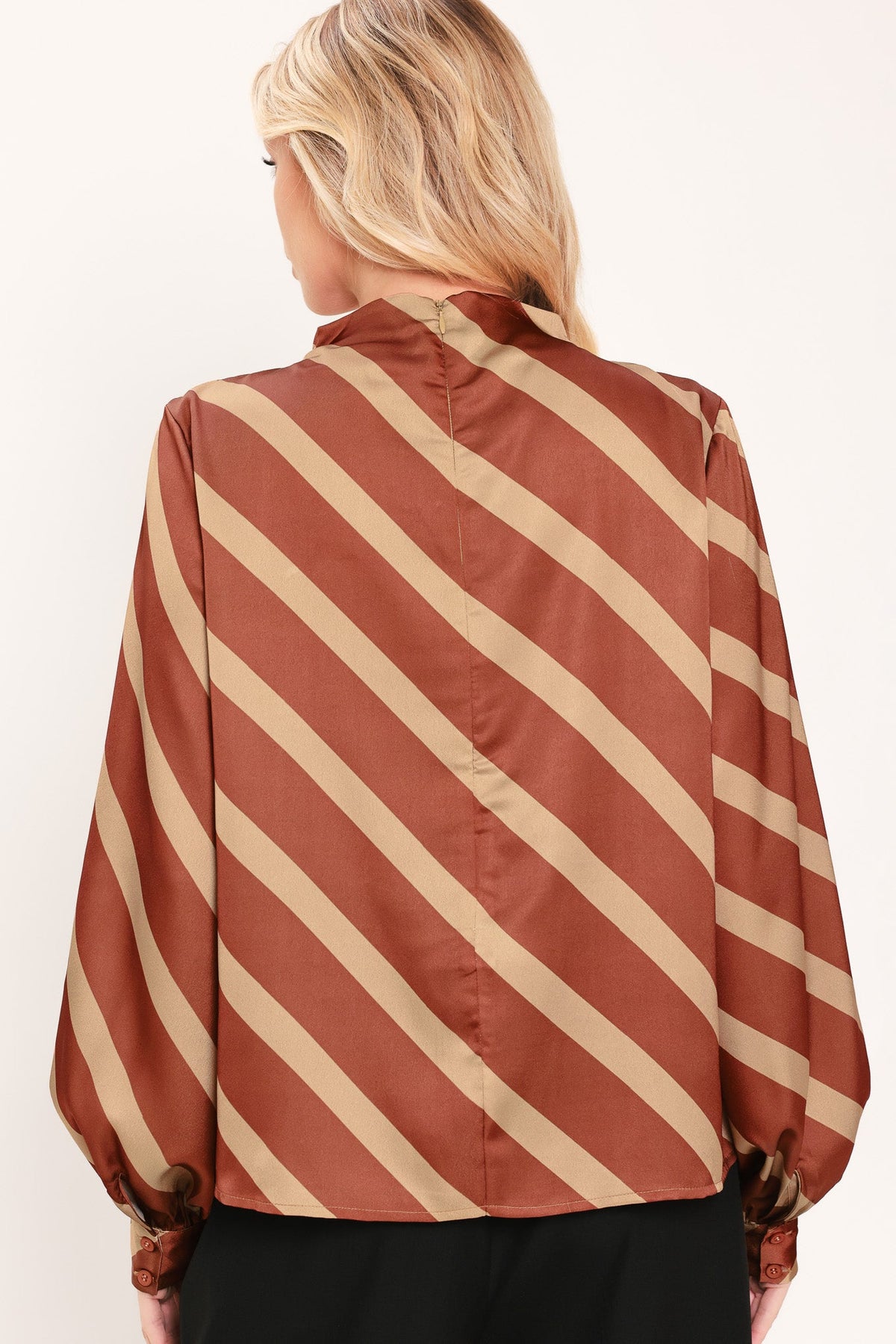 Toffee Diagonal Flow Top
