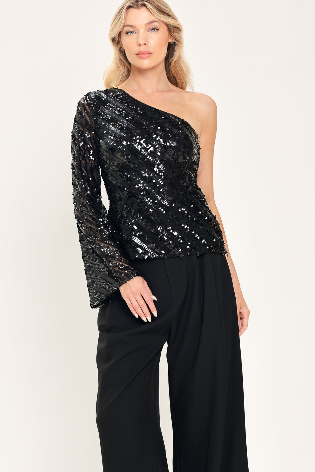 Noir Focus Black One-Shoulder Sequin Top