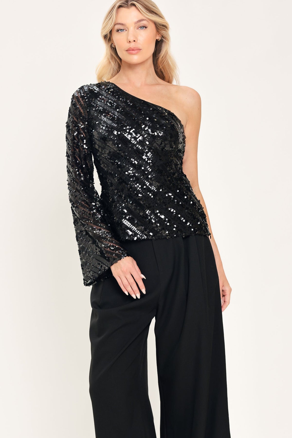Noir Focus Black One-Shoulder Sequin Top