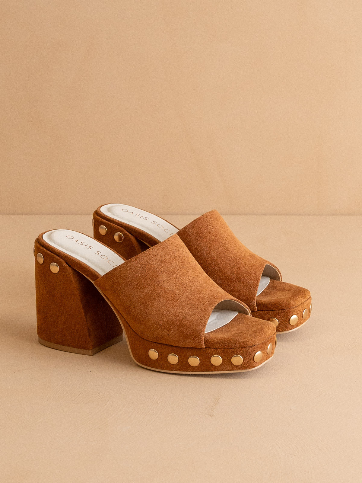 The Leona | Caramel Studded Platform Heel