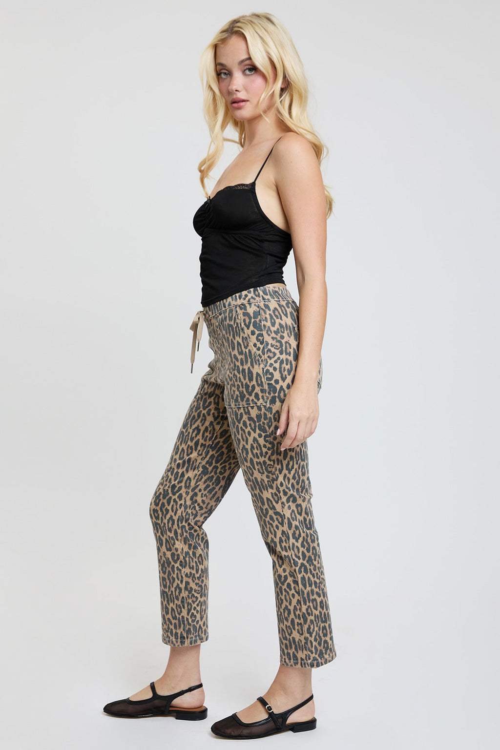 Women's High Rise Pull On Straight Jogger