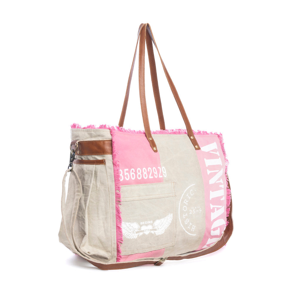 Myra Queen Creek Weekender Bag in Pink