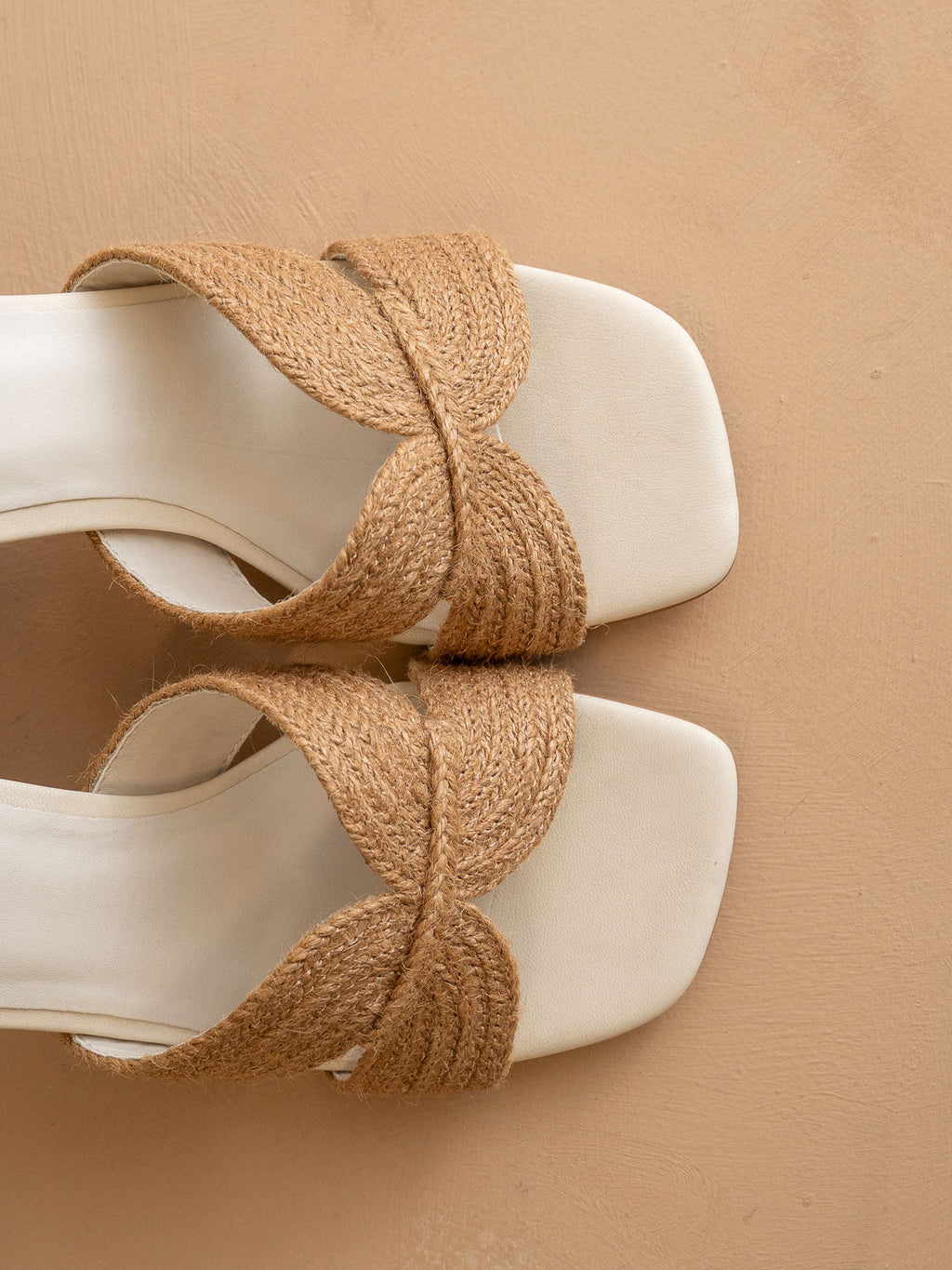 The Santiago | Toffee Raffia Block Heel
